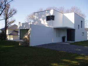 Entrée avec casquette béton